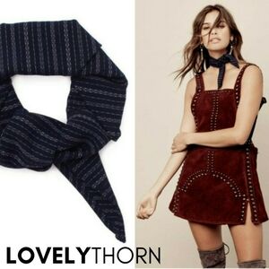 VANESSA MOONEY // ltd ed retro-chic printed neck scarf